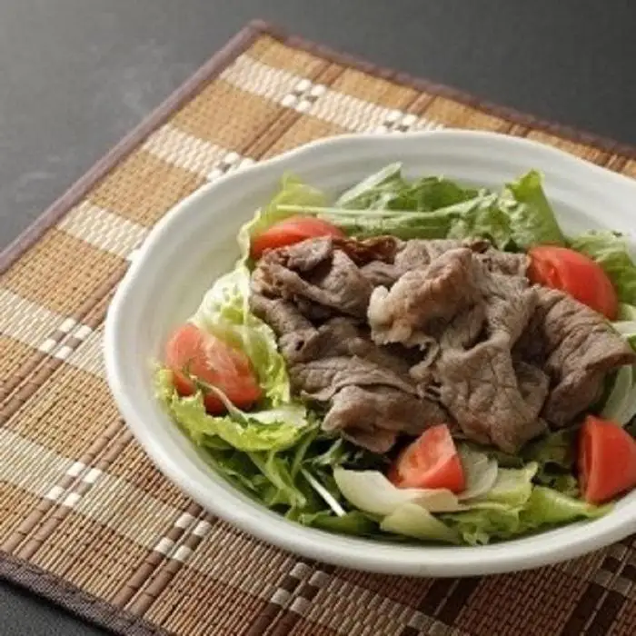 【数量限定】湯布院 牛肩ローススライス（700g）｜ 肉質4等級以上 こだわりの逸品