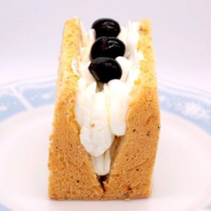 丹波篠山の黒豆シフォンケーキ 6個×2箱 BA56 お菓子 おかし スイーツ お取り寄せ お取り寄せスイーツ お土産 洋菓子 食品 食べ物 ギフト プレゼント 贈り物 冷凍配送 冷凍食品