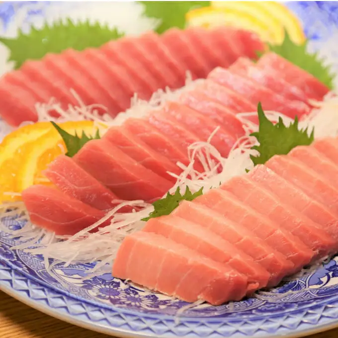 天然マグロ中トロ３種食べくらべセット（本マグロ、ミナミマグロ、メバチマグロ　中トロ各１柵）