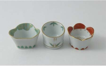 有田焼 鶴亀松竹梅 小皿小付セット 【ヤマト陶磁器】食器 器 うつわ 磁器 陶磁器 小皿 取皿 小付 ハレの日 縁起物 正月飾り 鶴亀 松竹梅 お正月の器 5枚 セット コーディネート 50000円 5万円 cn019