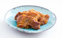 御菓子御殿のソーキ付き沖縄そば＆紅いもタルトセット
