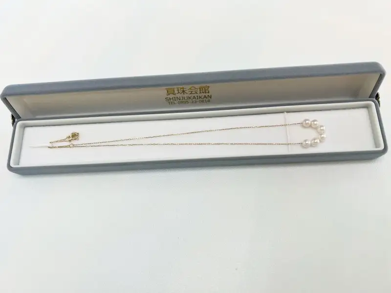 真珠 スマイル パール ペンダント 5.0-5.5mm 真珠会館 ネックレス アクセサリー アコヤ真珠 本真珠 akoya ファッション フォーマル カジュアル 慶事 結婚式 卒業式 入学式 お祝い ギフト 贈り物 贈答用 人気 特産品 国産 愛媛 宇和島 A135-001004