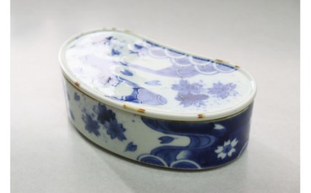 有田焼 染付桜流水青海波 繭型蓋物 16.5cm 大慶 ci072