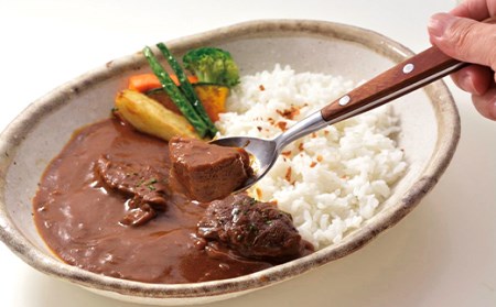 阿寒モルト牛ビーフカレー 180g×6 レトルト 阿寒モルト牛 ブランド牛 カレー 釧路 6パック 