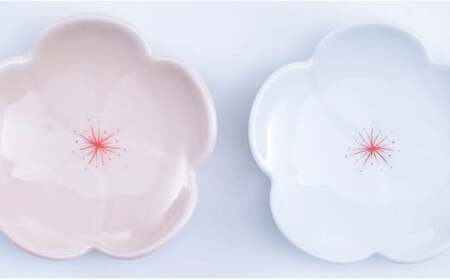 有田焼 梅形小皿 6個セット【まるぶん】食器 器 うつわ 磁器 陶磁器 和食器 皿 プレート 取皿 小皿 箸置 はしおき 菓子皿 薬味皿 6枚 セット 梅 ピンク ホワイト 電子レンジ対応 食洗機対応 35000円 3.5万円 aw047