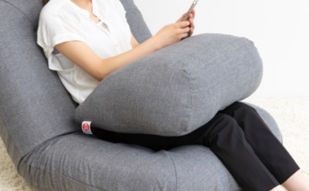 【14日営業日以内発送】九州イノアック フレキシブルに使えるクッション『フレック』(クラウディグレー) クッション 自由自在 多用途 ウレタン 枕 アームクッション 足枕 九州 福岡県 うきは市
