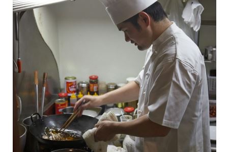 【四ツ谷】蜀郷香（シュウシャンシャン） 特産品ランチ・ディナー共通コース 3名様（1年間有効） お店でふるなび美食体験 FN-Gourmet746359