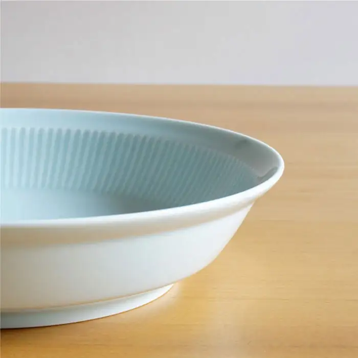 【白山陶器】【美しいレリーフ模様】よしず彫 盛鉢 1ピース 青白釉 ボウル 食器 皿 【波佐見焼】 [TA76] 波佐見焼