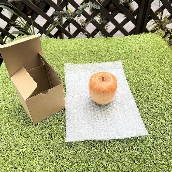 【手作り雑貨屋 木心工房】木のりんごのオブジェ（白）