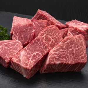 【訳あり】A5博多和牛不揃いヒレサイコロステーキ600g【036-0003】