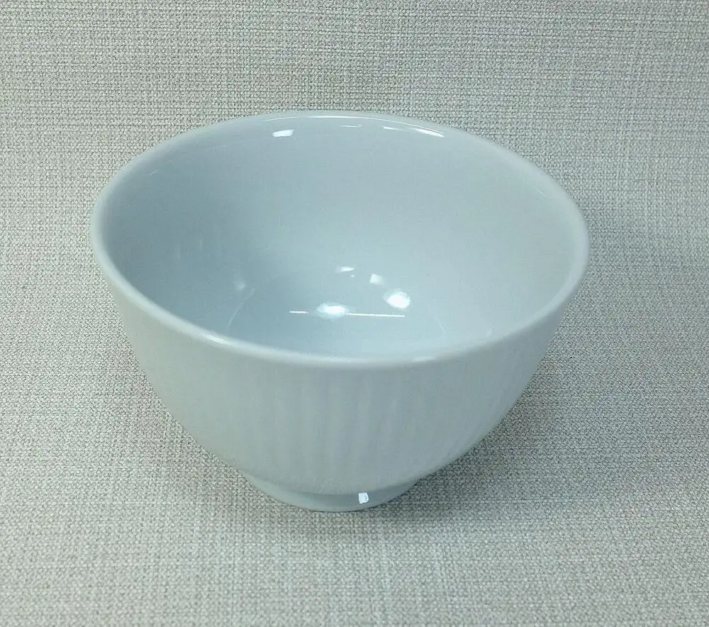 【波佐見焼】φ13ｃｍの小さめ丼５個組  花ふわり白 【西海陶器】 ５ 30590｜波佐見焼 陶器