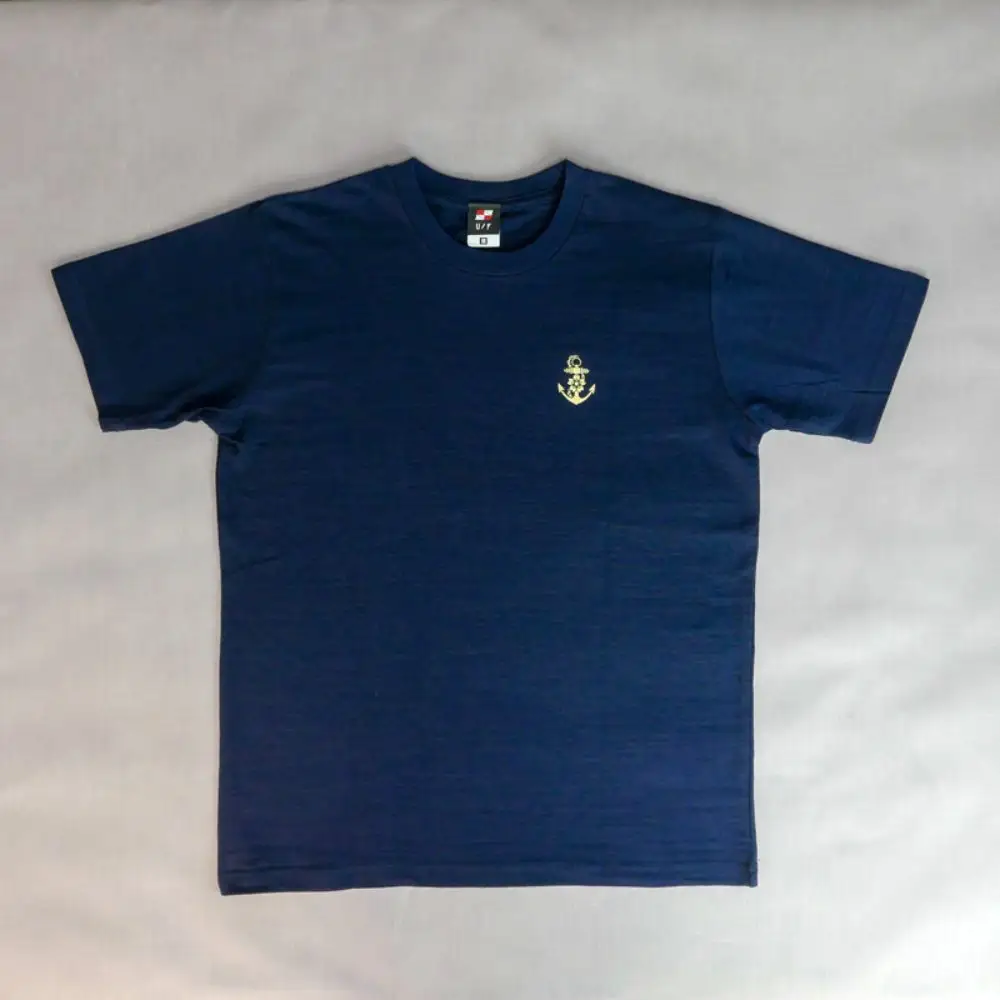 戦艦大和Tシャツ(金蒔絵シール付き)  Mサイズ ラブ天竺素材 携帯電話・ガラス・金属製品・漆器・陶器・パソコン・スポーツ用品等の装飾に 広島県 呉市 ku091-016-m-r