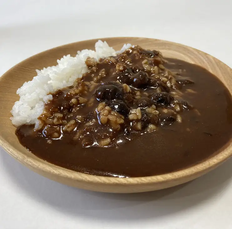 信濃の国アルクマ　きのことすりおろしリンゴのカレー・ブルーベリーカレーセット
