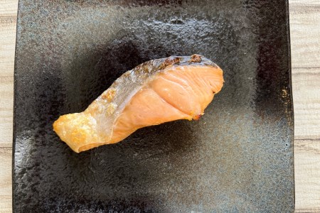 熟成甘塩紅鮭＆時鮭各10切セット 鮭 紅鮭 甘塩 時鮭 トキシラズ 各10切れ 冷凍 おつまみ おかず 北海道 函館市 ふるさと納税_HD085-032