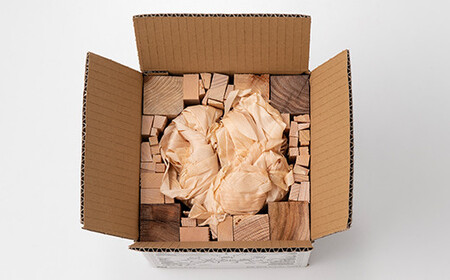 《火のごちそう FIREWOOD MIX》 薪 ミニサイズ 約2～3kg 『(有)遠藤製函』 たき火 ひとりキャンプ 山形県 南陽市 [1783]