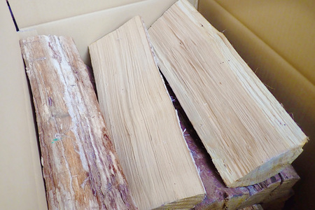 薪 広葉樹 火もち抜群！FSC(登録商標)認証林から贈る広葉樹の薪30cm 約18kg