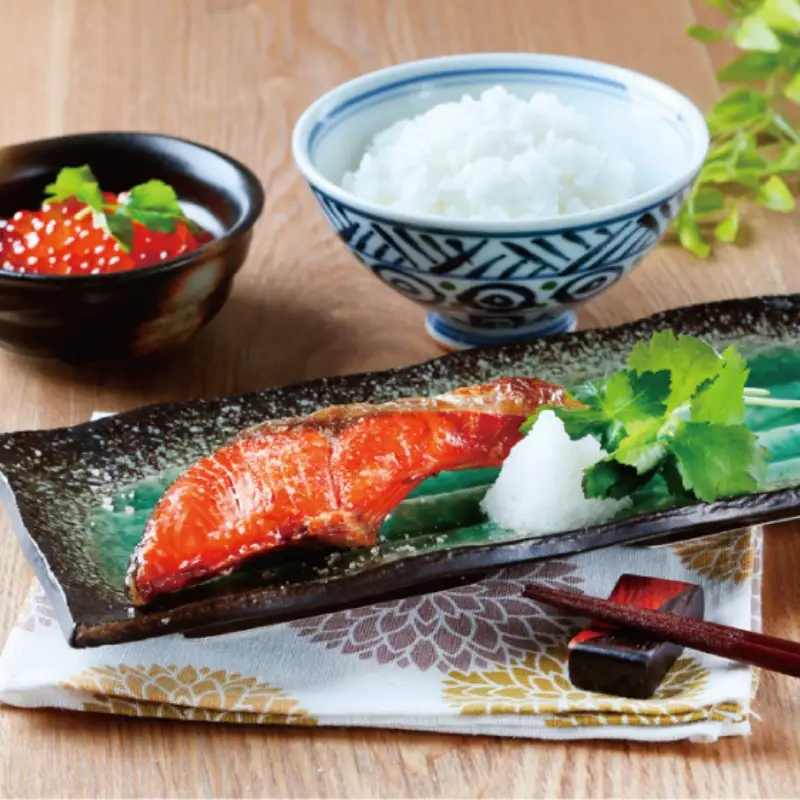 【天然鮭使用】大ボリューム！和歌山県 魚鶴仕込の天然紅サケ切身 約2kg（約18切れ～22切れ） / 鮭 シャケ 魚 切り身 焼き魚 ご飯のおとも おかず おつまみ【uot401C】