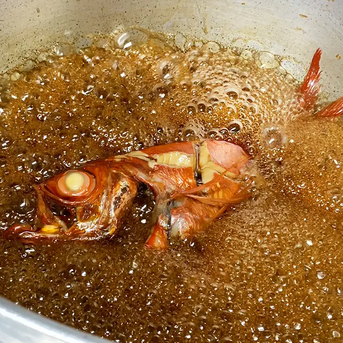 【地魚磯料理 うおまさ】まるごと一匹！外房釣り金目鯛の煮付け　１尾　[0016-0023]