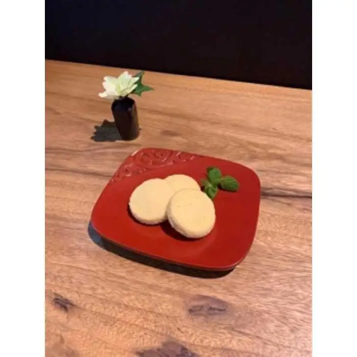 鎌倉彫　倶利文小皿　朱