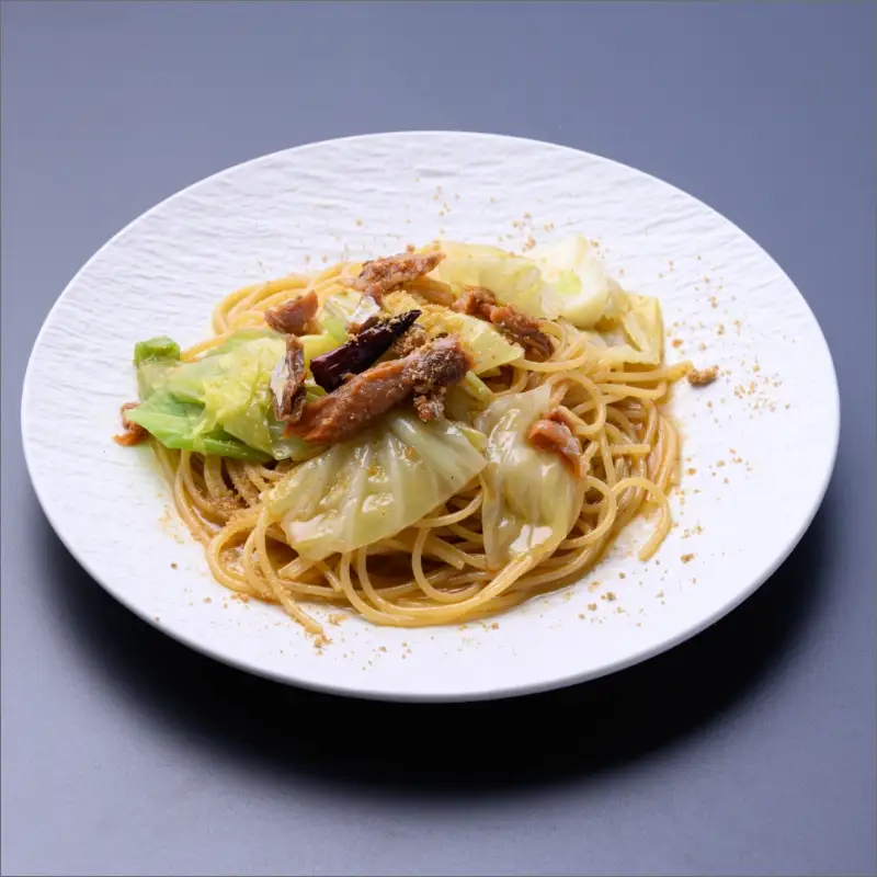 「カニ屋が作る 海のパスタ」 海香るズワイガニたっぷりのジンジャーオイルパスタ 、のど黒へしこ ペペロンチーノ、シビマグロ 山椒トマトソース、ガサ海老 クリームソース、シビマグロ 和風ペペロンチーノ 各1皿づつ 計5皿セット