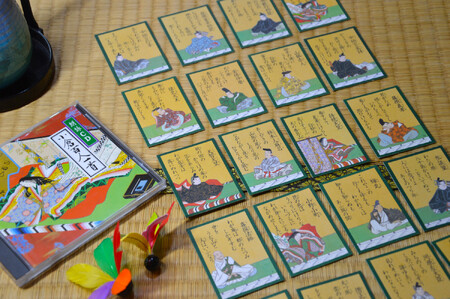 百人一首 CD付き エンゼルトランプ販売株式会社 滋賀県 東近江市 A38 かるた 和歌 教材 おもちゃ ボードゲーム カードゲーム 正月 玩具 百人一首セット 競技かるた