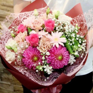季節の花束 Mサイズ 3回 定期便 3ヶ月 ブーケ 花 生花 フラワー ギフト プレゼント 贈り物 お祝い 記念日 誕生日 母の日 敬老の日 インテリア 雑貨 飾り おしゃれ 華やか かわいい 季節の花 アレンジメント 癒し 空間 玄関 岩手県 盛岡市 東北 岩手 盛岡 有限会社田村フローリスト