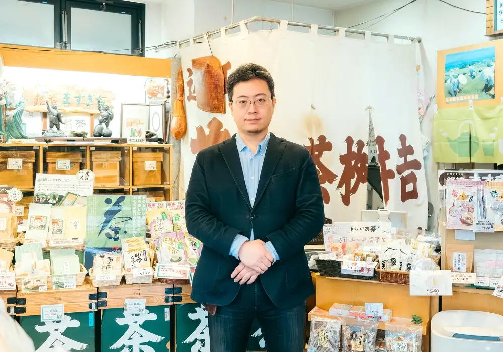 お茶 近江のお茶　鈴鹿の恵み缶入りセット 茶葉 大人気お茶 人気お茶 絶品お茶 至高お茶 国産お茶 滋賀県お茶 お中元お茶 ギフトお茶 お歳暮お茶 贈答用お茶 飲料お茶 備蓄お茶 お茶飲料 長期保存お茶 B16 銘茶ますきち 東近江