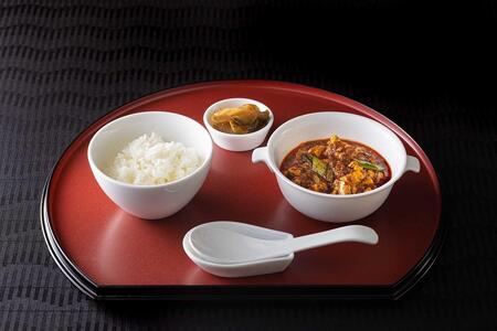 横浜ベイホテル東急　中国料理「スーツァンレストラン陳」ランチペアご招待券（ウェルカムドリンク付き） AGE0008