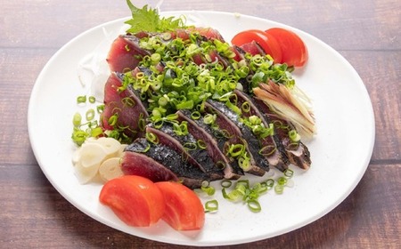 39210-013-0008．家(うち)に来る“高知”藁焼きカツオ四万十ぶしゅかん塩タタキ1節(約350g)セット(約3人前)