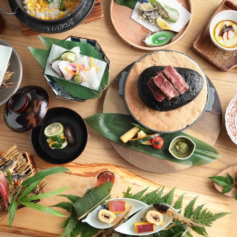 湯布院 美星(きらら)　スーペリアツイン 1泊2食付　ペア宿泊券【GW、お盆、年末年始等ご利用不可】