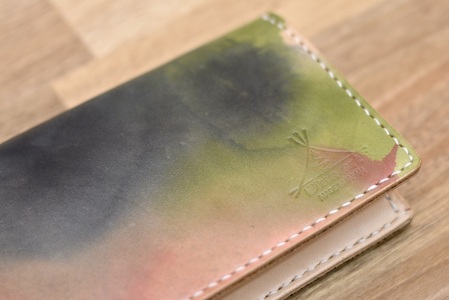 【限定1個】BLUE.ART 黒部の名水染めレザーロングウォレット２（長財布） 雑貨 革小物 姫路レザー 牛ヌメ革 経年変化 カード縦収納 コンパクト ジップ式小銭入れ 