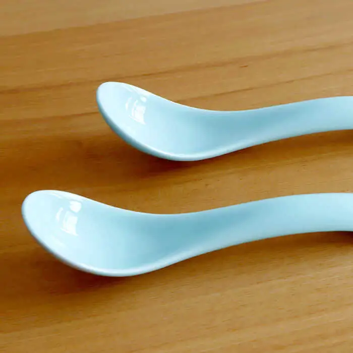 【白山陶器】【2人分の食器】よしず彫6寸めん丼とレンゲ 青白釉 4ピースセット[TA142]