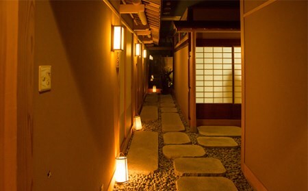 26-672．老舗・料亭吾妻「季節の懐石コース」お食事券1名様分