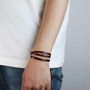 【栃木レザー 3重巻きブレスレット アンクレット】自由にアレンジを楽しめるデザイン レザーカラー：赤葡萄 WL009 赤葡萄 ブレスレット