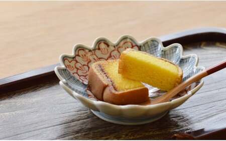 有田焼 文青 菊形小皿 3枚セット【まるぶんオリジナル】食器 器 うつわ 磁器 陶磁器 和食器 取皿 小皿 豆皿 菊 染付 赤絵 初期伊万里 お正月 ハレの日 赤 青 電子レンジ対応 A35-339