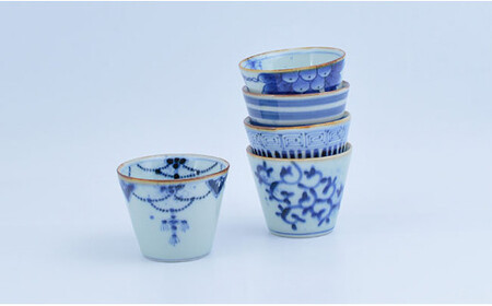 有田焼 超素敵 染付ミニそば猪口 5個セット【まるぶん】食器 器 うつわ 磁器 そば猪口 そばちょこ カップ デザートカップ 手描き 染付 青 ブルー 電子レンジ対応 A65-44