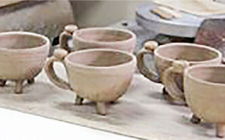 黄地 三彩 砧型 花瓶 高さ235mm×直径65mm / 三彩焼 伝統工芸品 贈答用 長崎県 / 大村市 / 社会福祉法人三彩の里[ACZD001]