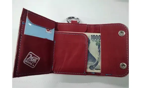 グローブの革製　コンパクトな三つ折り財布　WIS No.096