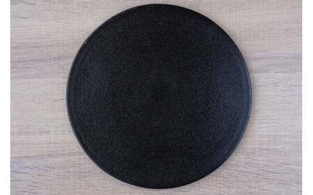 有田焼 フラットプレート 21cm Black and white 2枚組【山忠】食器 器 うつわ 磁器 陶磁器 2枚 セット ペア 皿 フラット皿 プレート 洋食 洋食器 モノトーン ブラック ホワイト シンプル 電子レンジ対応 食洗機対応 A55-136 