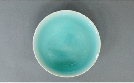 有田焼 翡翠どんぶり【梶原大敬 茂正工房】器 うつわ 和食器 食器 青磁 翡翠 青 ブルー グリーン 手作り 手仕事 ろくろ 丼 丼ぶり 親子丼 麺鉢 うどん ラーメン シンプル 電子レンジ対応 30000円 3万円 A30-786