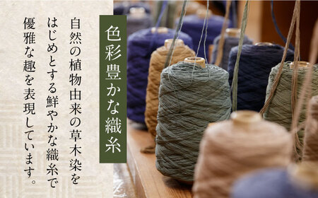 【手刺繍】向い蟹（淡灰地） 約70×120cm / / 鍋島緞通 [41AAAM050]