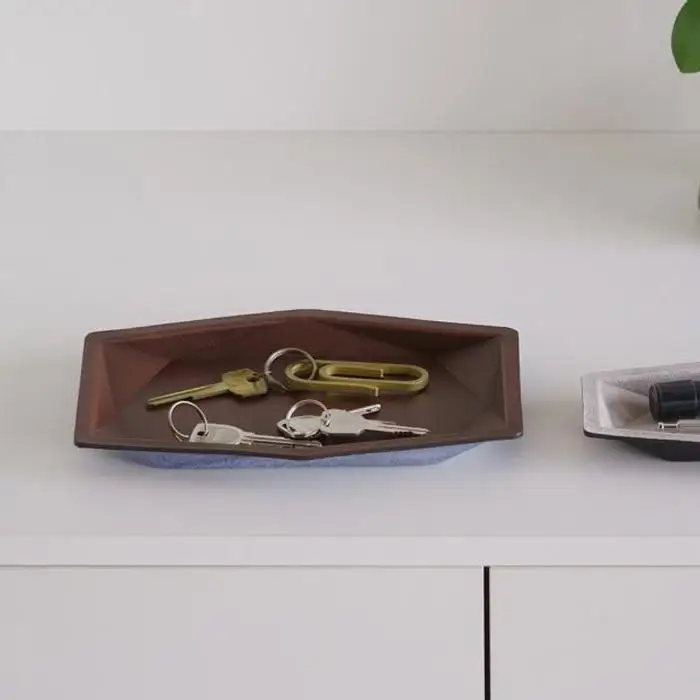 colm多角形レザートレイLサイズ　グレー　独自立体成型製法