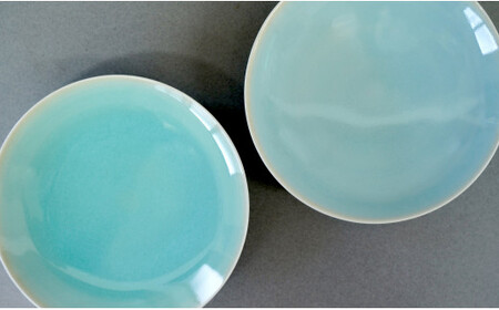 有田焼 翡翠天青取皿 2枚セット【梶原大敬 茂正工房】器 うつわ 食器 皿 取皿 菓子皿 デザート皿 2枚 セット ペア 青磁 翡翠 天青 青 夏 上品 シンプル 作家 ろくろ 電子レンジ対応 30000円 3万円 A30-779