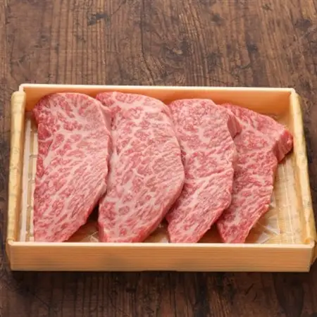 GI認証　くまもとあか牛トモサンカク　120g×4枚(益城町)【配送不可地域：離島】【1461227】
