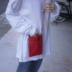栃木レザー使用｜ソフトな手触り 本革 スマホショルダー｜Smartphone shoulder｜ブラック｜minca（全6色）