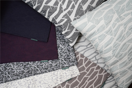 座れるクッション　cocioroso 白樺　青磁  