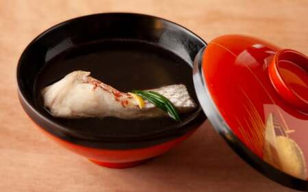 おめで鯛お食い初めセット（めでたい焼700g ） 鯛 新鮮 真鯛 冷凍 簡単  ギフト 贈答 贈り物 祝事 正月 などに 鯛 専門店 めでたい屋 尾鷲市　ME-85