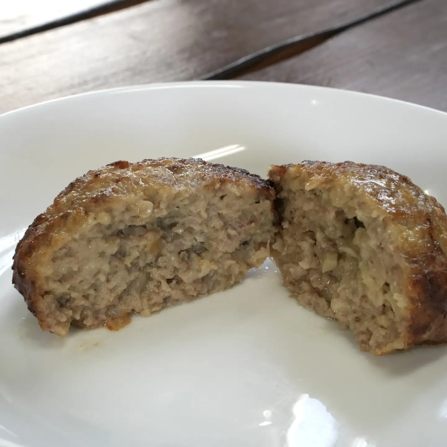 にくにく工房の美味セット ハンバーグ×２ コロッケ×３ メンチカツ×３ チャーシュー(切り落とし)×２ 和牛 チャーシュー等使用 ギフト お土産【07208-0251】