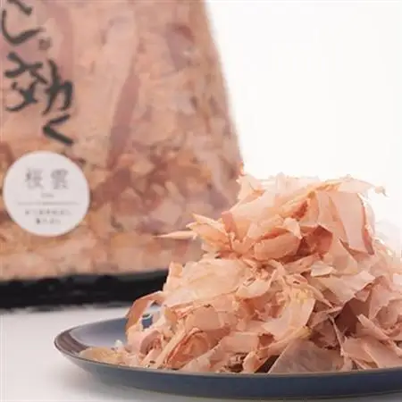 枕崎産 本枯れ節使用 産地直送 花かつお【桜雲】「だしが効く」本場の削り節 合計1Kg B3-25_惣菜・加工品 乾物    惣菜・加工品     調味料 だし  ダシ  魚介・海産物 カツオ 鮮魚 かつお 鰹  魚介・海産物     調味料   _【配送不可地域：離島】【1167006】