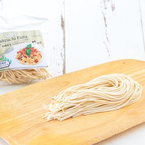 【ふるさと納税】低糖質生パスタセットギフト ( 低糖質スパゲッティ１００ｇ×５玉 / 低糖質フェットチーネ８０ｇ×５玉 ) パスタ 健康 健康食品 低糖質 数量限定 期間限定 人気 おすすめ 送料無料 兵庫県 三田市 [3d28bae560006]